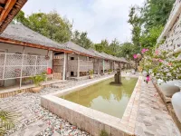 Bungalow Cafe Gili Beachfront Hotels near Gili Islands