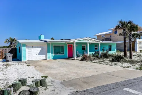 Stone Crab Cottage: Directly Across from Gulf, Pet Friendly