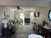 Located in the heart of Downtown Saugatuck Hotel a Saugatuck