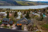 "Gorge Panorama" - Luxury Craftsman Home with Breathtaking Columbia River Views