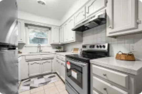 2-bedroom apartment in cool Fort Smith with AC