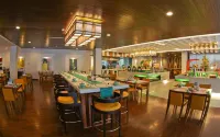 Harris Hotel & Conventions Malang - bar