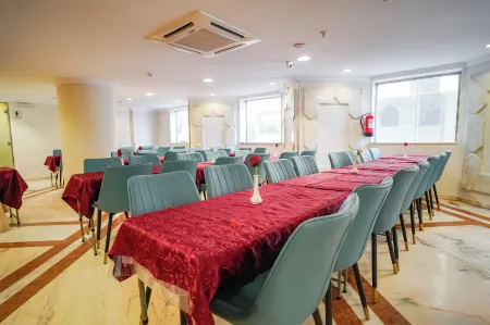 Osturat Emaar Hotel Отели рядом с достопримечательностью «king abdullah zamzam water distribution center»