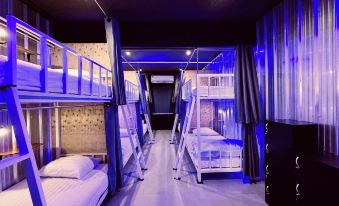The Lab Sleep Hostel
