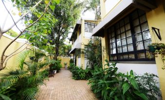 Madeline Grove Bed & Breakfast