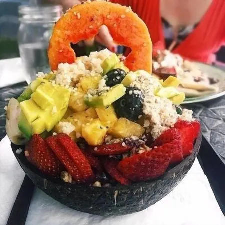 Outstanding Oceanfront Studio - Kona Islander Inn Condos Condo by RedAwning Отели рядом с достопримечательностью «Hulihe'e Palace»