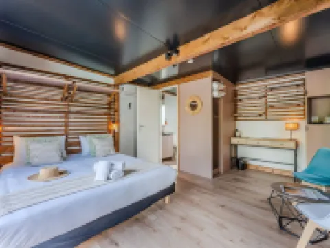 Hôtel le Grain de Sable Hotels in Ares