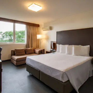 Hotel Deville Prime Maringá