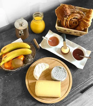 Le Clos des Tilleuls - D Day Home Отели в г. Манш