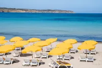Merill Pool and Sea, Charming Apart 2
