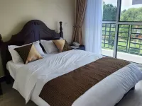 Peak Hotel Ξενοδοχεία στην πόλη Igara