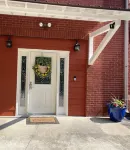 Luxurious and Upscale 2 Bedroom Home Apartment with Huge Office