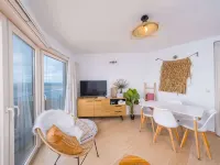 Cozy Studio with Sleeping Area and Sea View Hotels in Westende