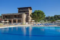 Vacances Bleues Hôtel Castel Luberon Hotels in Apt