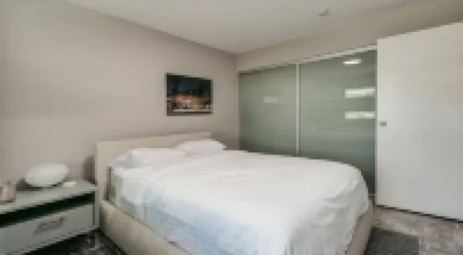 Unbeatable Old Town Location! Modern and Classy!