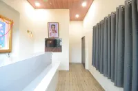 Hotel Shri Dhwaja Inn - 2-Star