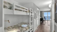 Amazing Location, Gulf Views, Right on Beach!