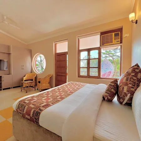 Luxury 4 Bedroom's Independent villa
