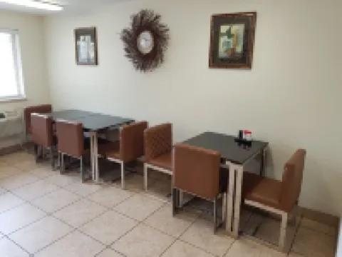 Split Mountain Motel