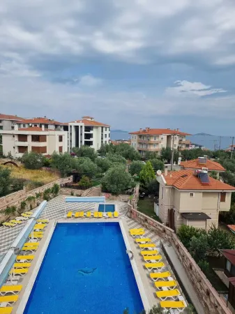 Elisa Hotel Отели в г. Айвалык