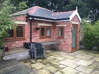 Luxury 1Bedroom Lodge in Prestwich Hotels in Whitefield