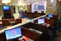 Holiday Inn Express & Suites PITTSBURGH WEST - GREEN TREE by IHG - Business