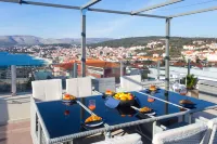 Oceanview Deluxe Penthouse Apartment with 89m2 Living Space & 90m2 Roof Terrace