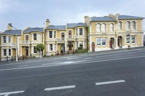 채락터 온 스튜트 세 더니든 호텔