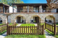 Alados Otel