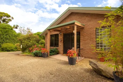 Abs by the Bay Hotels near Port Arthur Historic Site