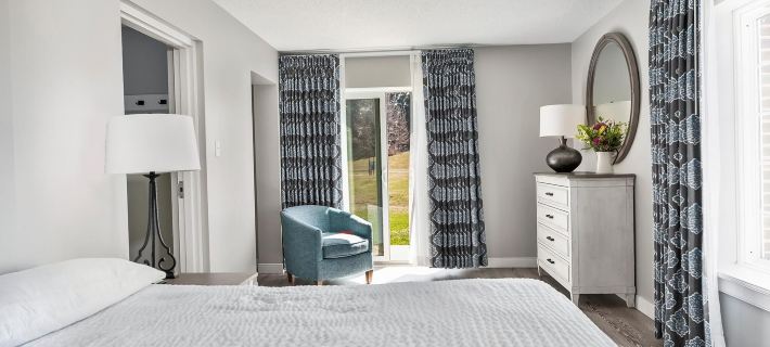 First Floor Bay View Deluxe Suite Hotels in Cecil County