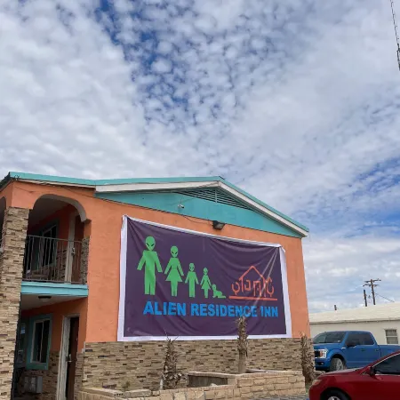 Alien Residence Inn
