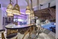 El Tropico Boutique Hotel - بار