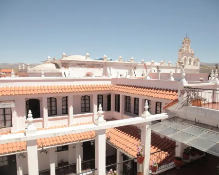 ホテル ドゥ ス マーセド スクレのホテル