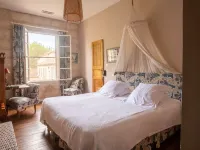 Hotel et Appartements Domaine des Clos - Teritoria Hotels in Beaucaire