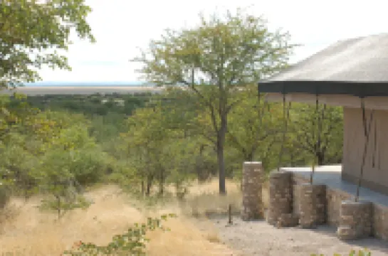 Uukwaluudhi Safari Lodge のホテル