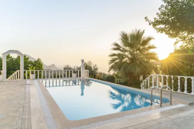 APA Mountain Lodge فنادق في Konyaalti