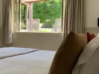 Burn Cottage Retreat Hotels in Cromwell