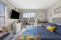 Happy Place Hideaway - Walk to Taneycomo!