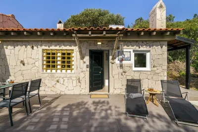 WHome Wilderness Escape: Secluded Haven for Remote Work Hotel dekat Praia da Aroeira