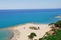 Hotelet ElRetiro Hotels in Reus