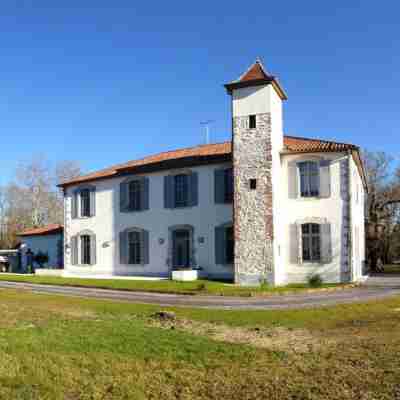 Domaine de l'Esperon Hotel Exterior