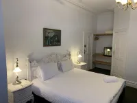 Arundel's Boutique Accommodation Hotels in Fremantle