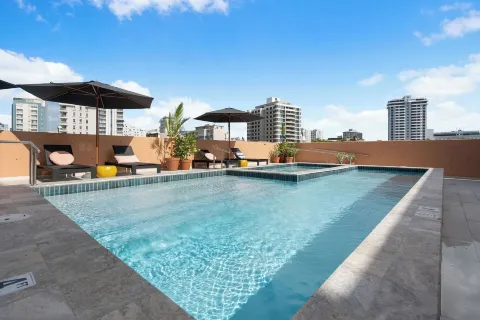 HiBird- Apartment and Suites Hotel