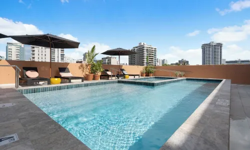 HiBird- Apartment and Suites Hotel