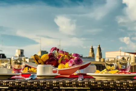 H177 Hotel Отели рядом с достопримечательностью «Сад Ботанико Смуч-Альтун»