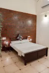 Secluza Resort Hotels near Hebbe Falls