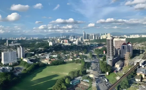 Ginger8 @ Pinnacle PJ Отели рядом с достопримечательностью «Petaling Jaya Evangelical Free Church»