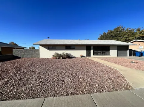 4 bdrm/ 2 bath house close to lake Powell, antelope canyon and horseshoe bend