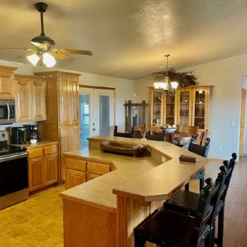 4 Bedroom on 15 Acres Near Crossbar Off Road Park & Turner Falls